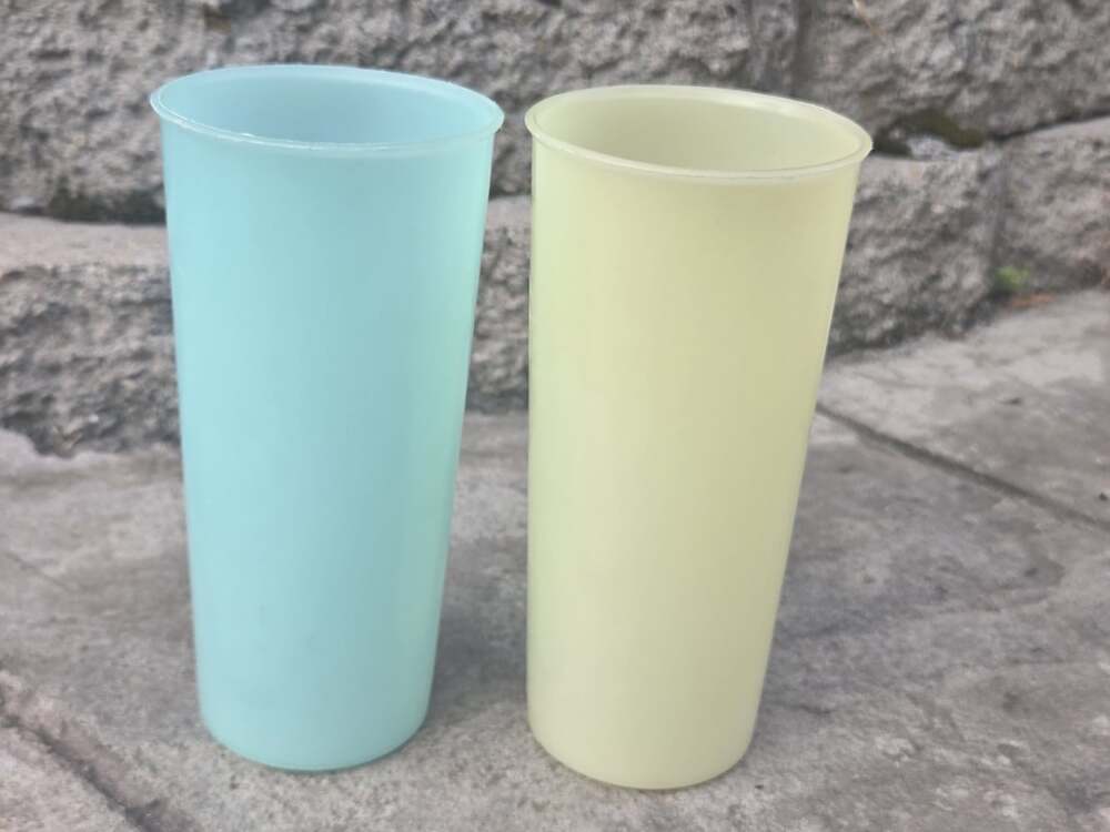 Vtg 1954 Tupperware Millionaire Line Tumblers Set of 2 Aqua Blue Yellow